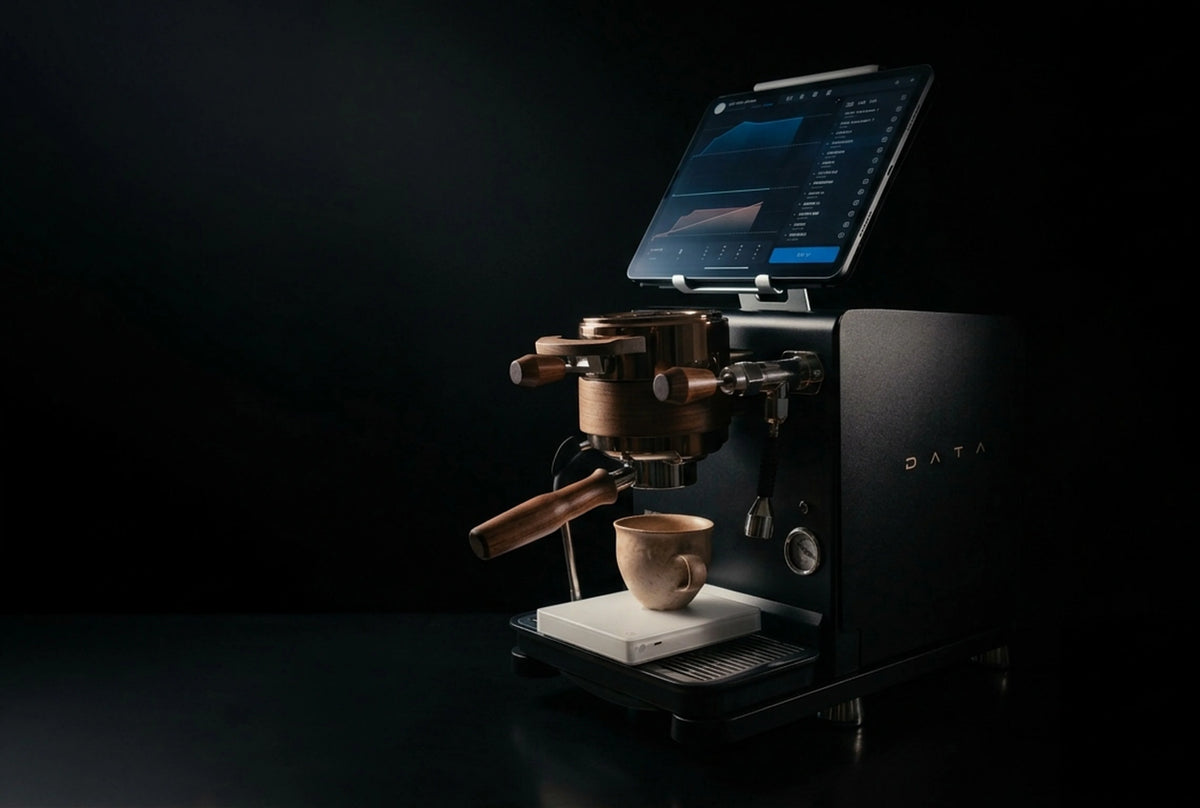 Video laden: Wendougee DATA S promotional video showing the elegantly and the luxury of this double boiler and best profile and capable espresso machine
